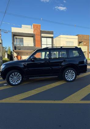 MITSUBISHI PAJERO 3.2 HPE 4X4 7 LUGARES 16V TURBO INTERCOOLER DIESEL 4P AUTOMÁTICO